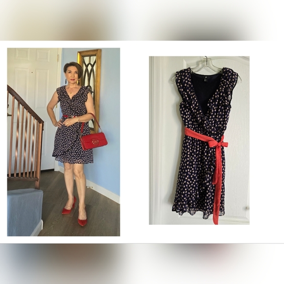 H&M Dresses & Skirts - EUC H&M Blue Polka Dot Faux Wrap Deep V-Neck Short Dress, Size 6